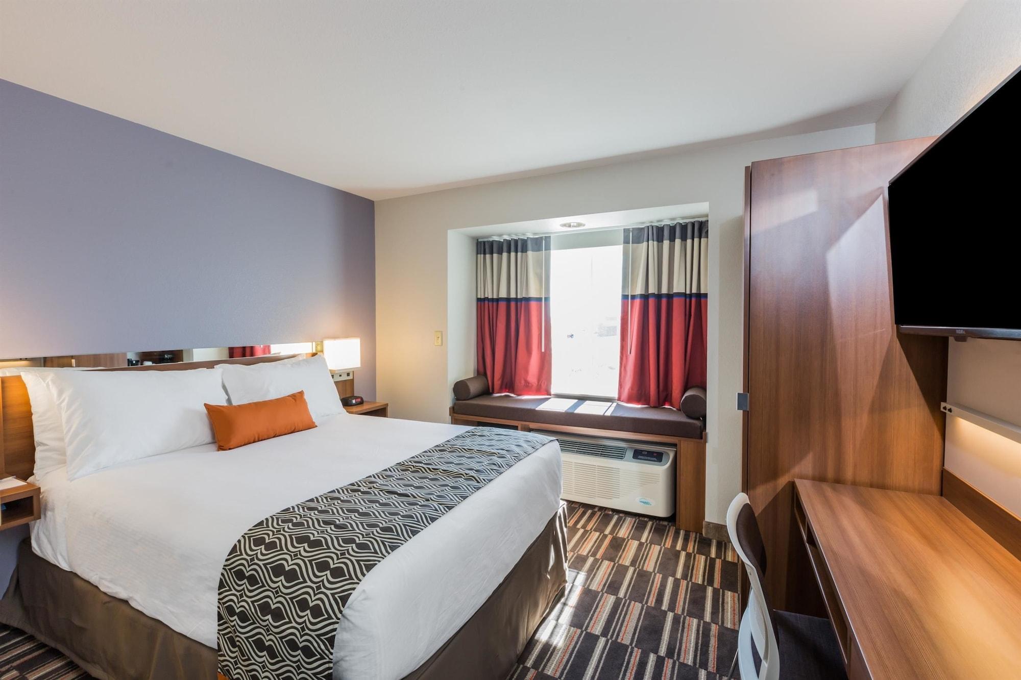 Microtel Inn & Suites By Wyndham Tioga Bagian luar foto