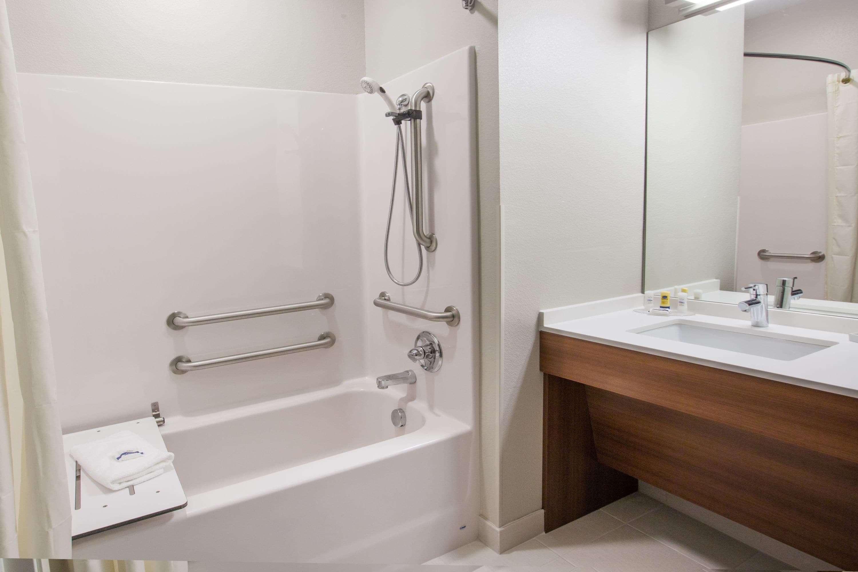 Microtel Inn & Suites By Wyndham Tioga Bagian luar foto